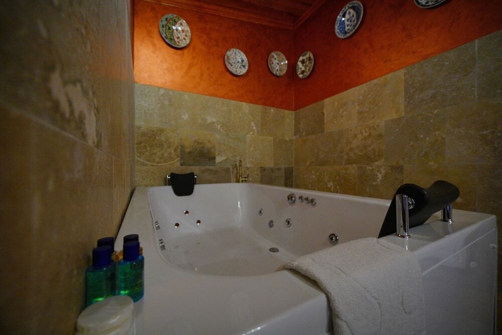 Учисар: Moonlight  Of Cappadocia