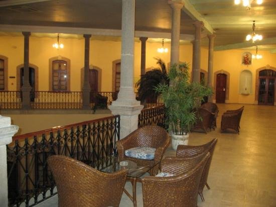 Усак: Hotel Dulgeroglu