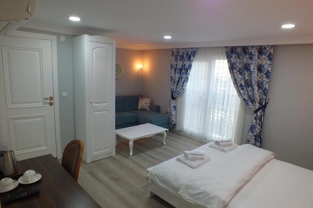 Йомра: Sahi̇l Buti̇k Hotel