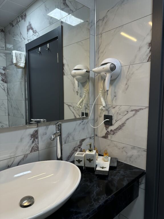 Зейтинликой: Agios Hotel