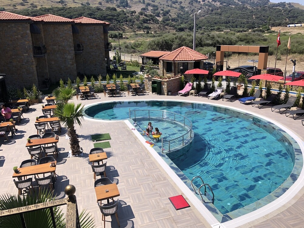 Зейтинликой: Agios Hotel