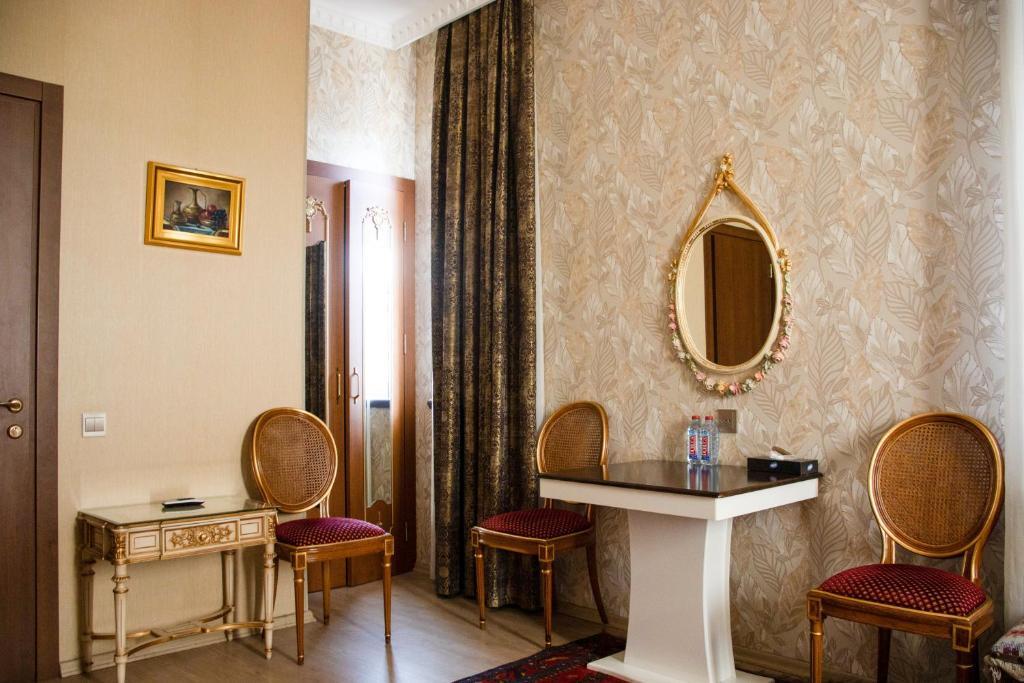 Баку: La Casa Old City Hotel