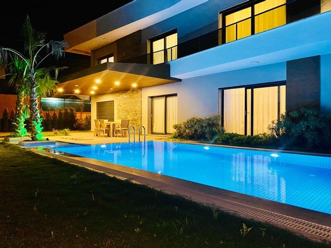 Согучак: Luxury Villa Pelican 4 Ozel Havuzlu