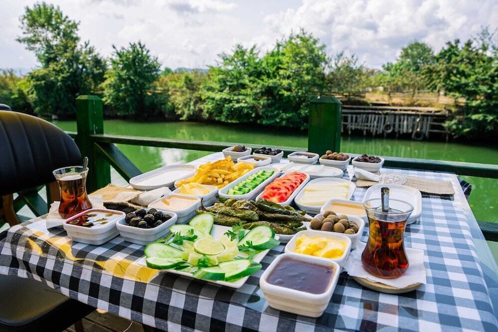 Сайл: Taş Mahall Luxury Hotel