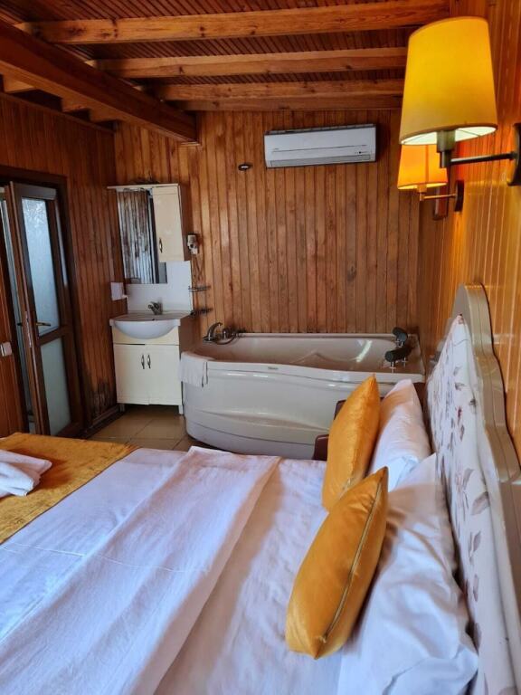 Сайл: İpek Koza Motel