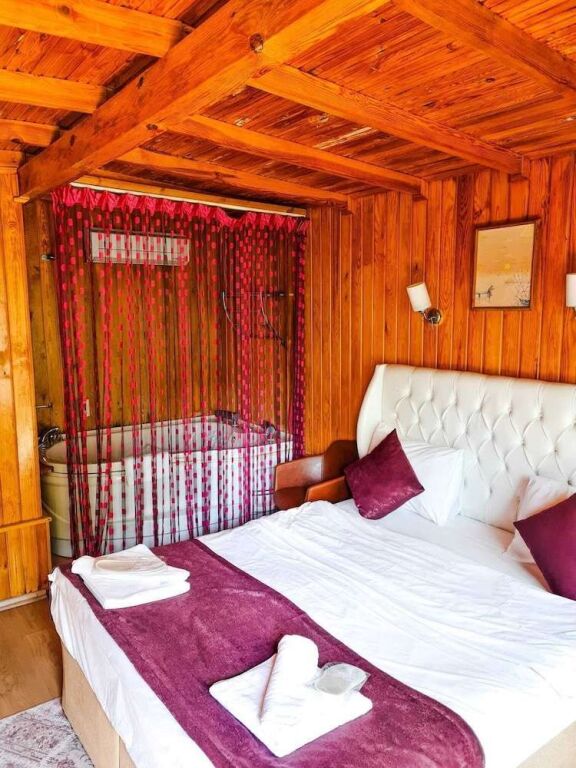 Сайл: İpek Koza Motel