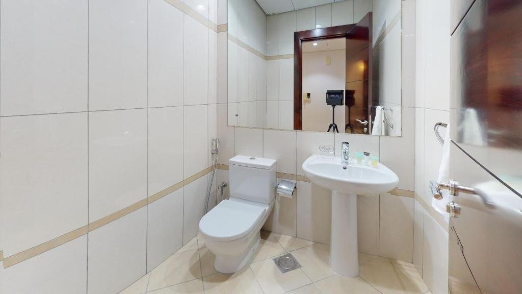 Дубай: Hometown Apartments - Waterfront 1 Bedroom apartment in Westside Marina