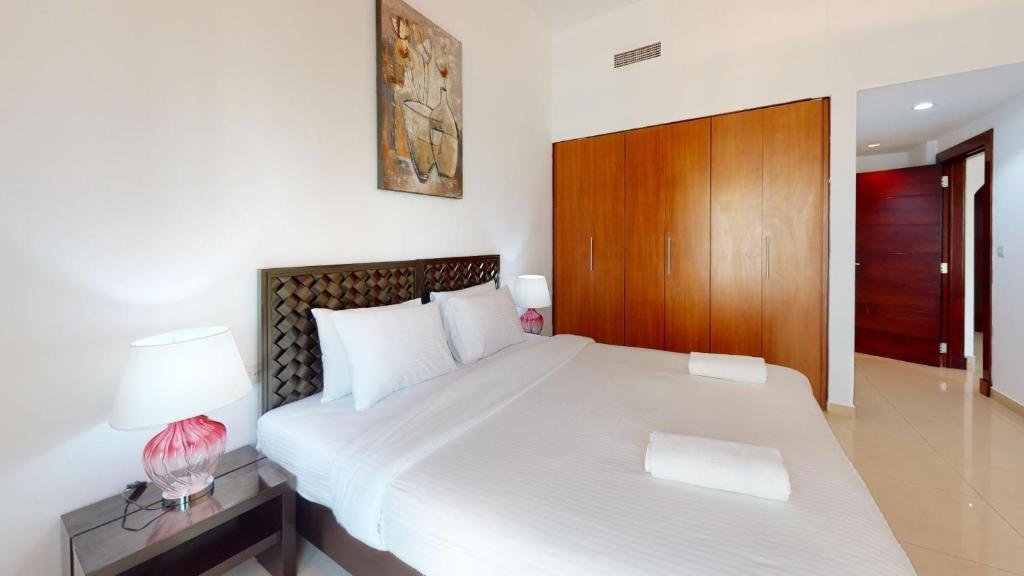 Дубай: Hometown Apartments - Waterfront 1 Bedroom apartment in Westside Marina