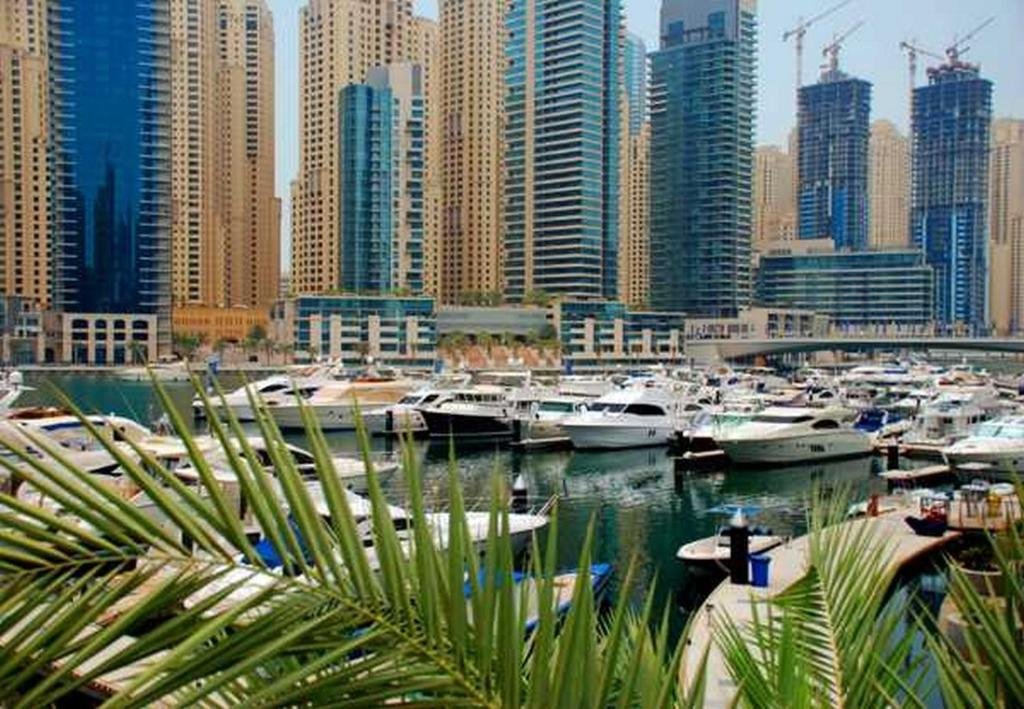 Дубай: Hometown Apartments - Waterfront 1 Bedroom apartment in Westside Marina