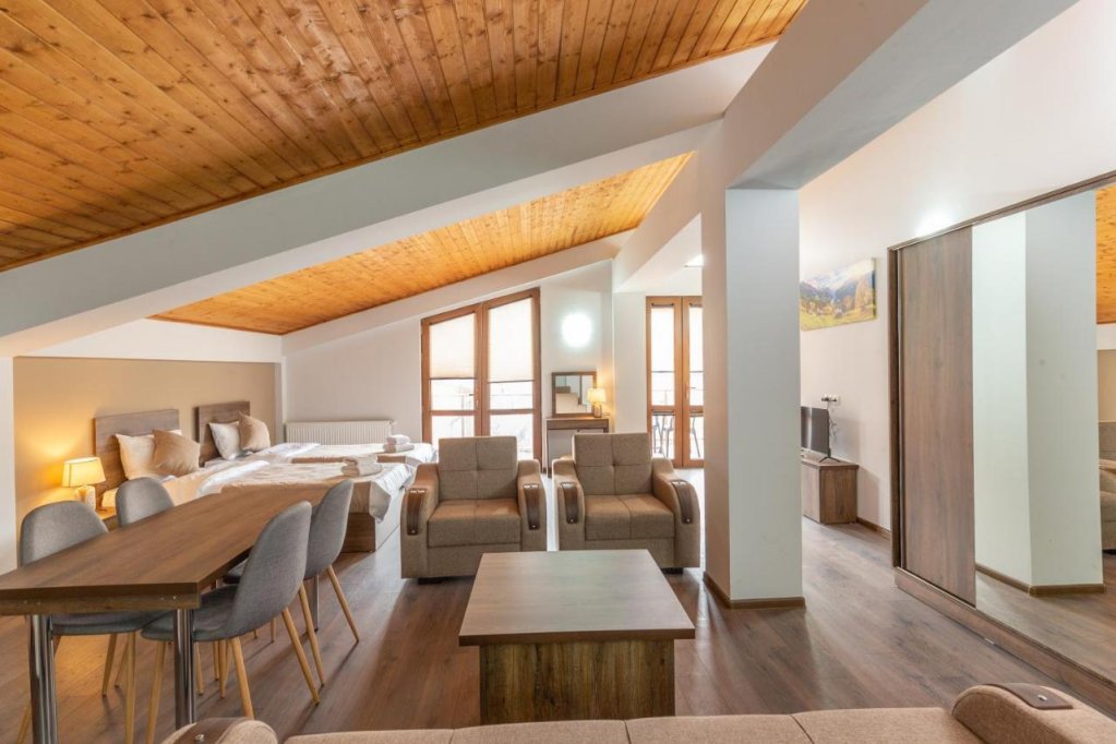 Гудаури: Hotel Pine chalets Gudauri