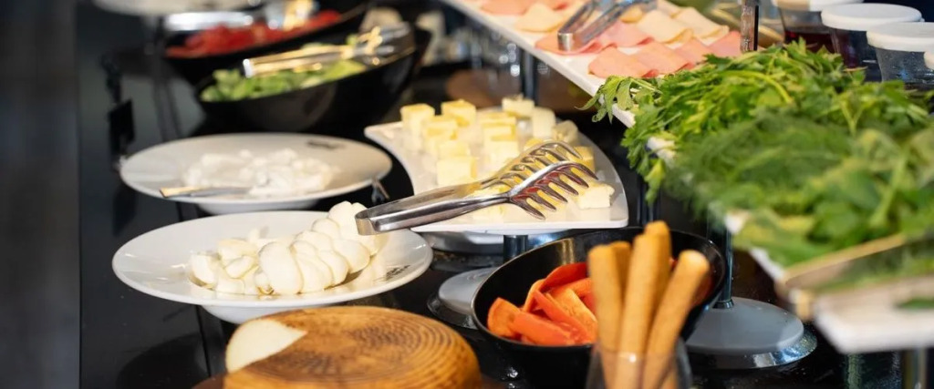 Измир: Marlen Hotel Bayrakli