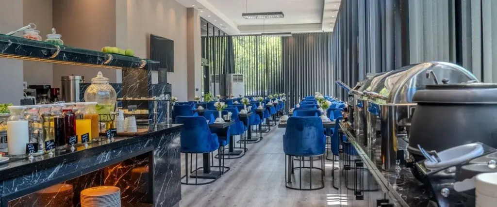 Измир: Marlen Hotel Bayrakli