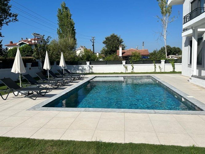Дальян: Villas Tomris