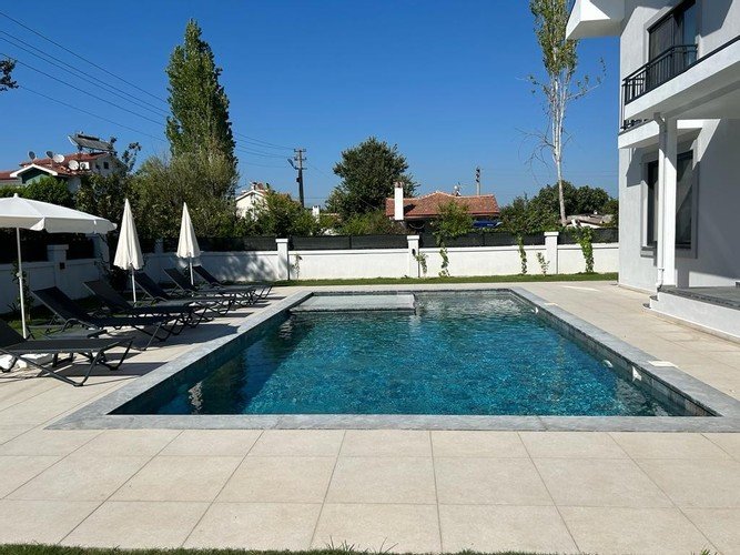 Дальян: Villas Tomris