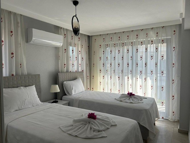 Дальян: Villas Tomris