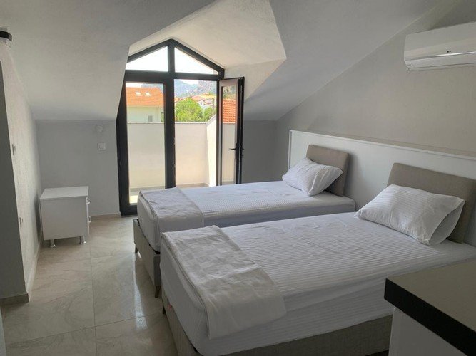 Дальян: Villas Tomris