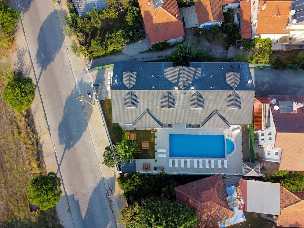 Дальян: Bright House Apart