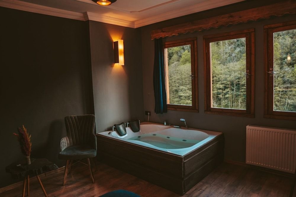 Чамлыхемшин: River Deluxe Boutique