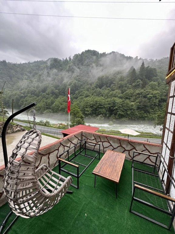 Чамлыхемшин: River Deluxe Boutique