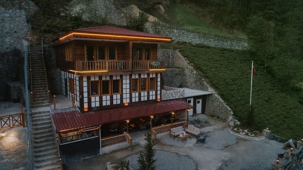 Чамлыхемшин: River Deluxe Boutique