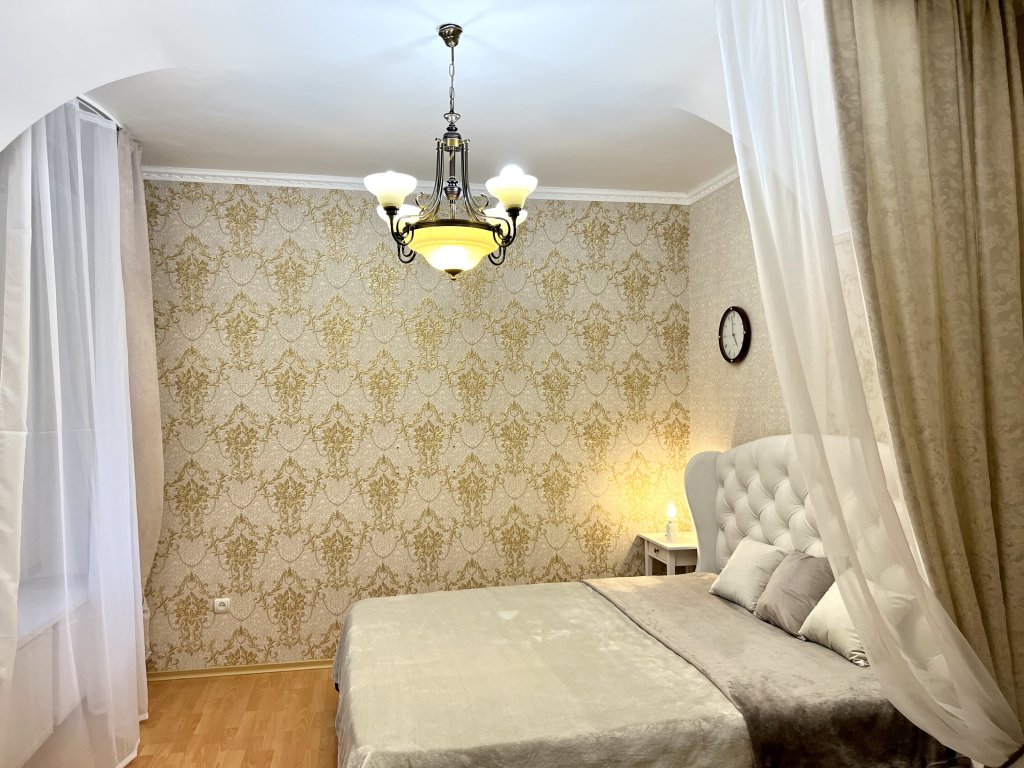 Квартира на Александра Невского — фото 1