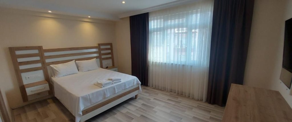 Бартын: Seventy Four Hotel