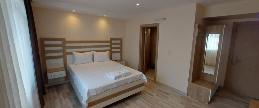Бартын: Seventy Four Hotel