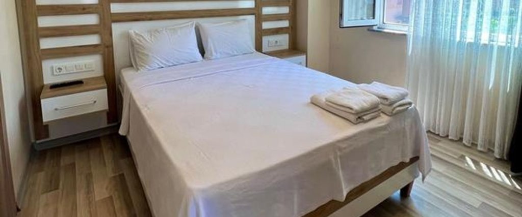 Бартын: Seventy Four Hotel