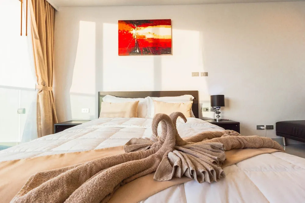 Паттайя: Wong Amat Tower Condominium