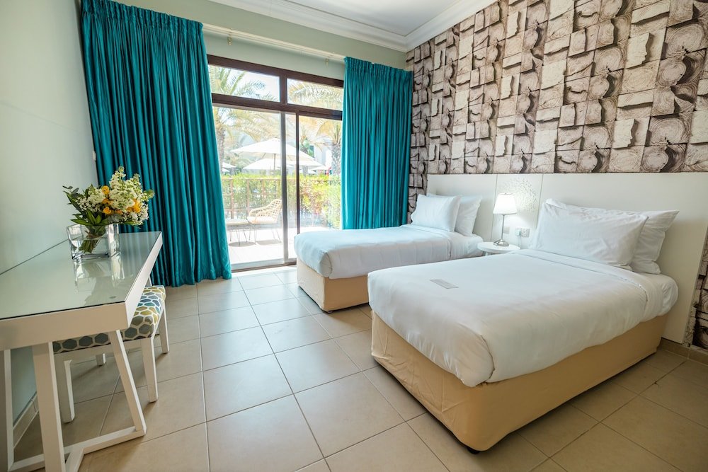 Абу-Даби: ANDALUS AL SEEF RESORT &amp; SPA