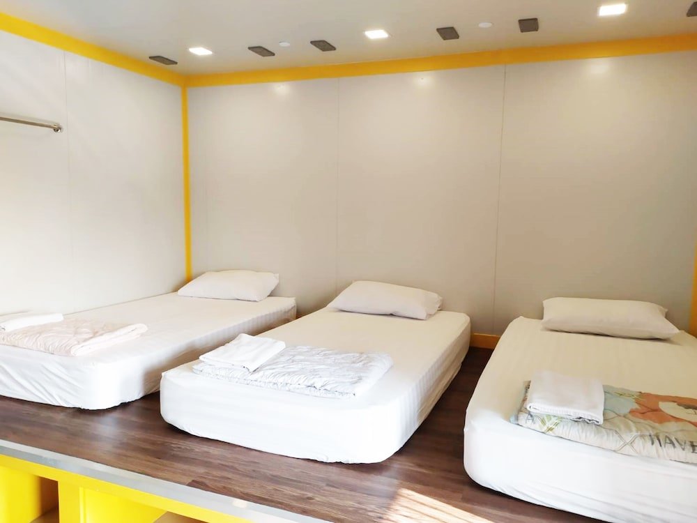 Бангкок: The Rooftop Residence Hostel