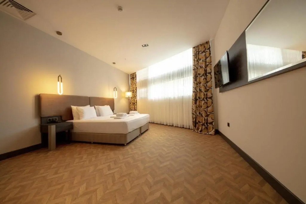 Трабзон: V Center Hotel