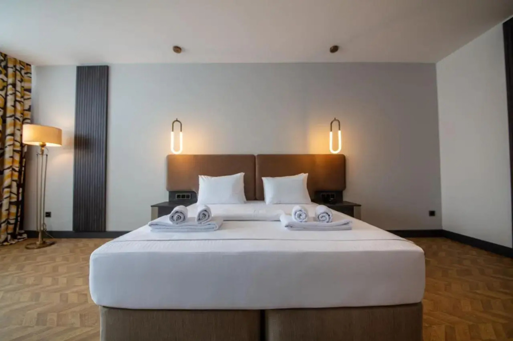 Трабзон: V Center Hotel