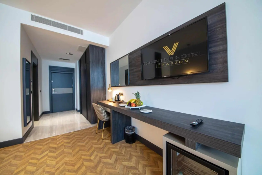 Трабзон: V Center Hotel