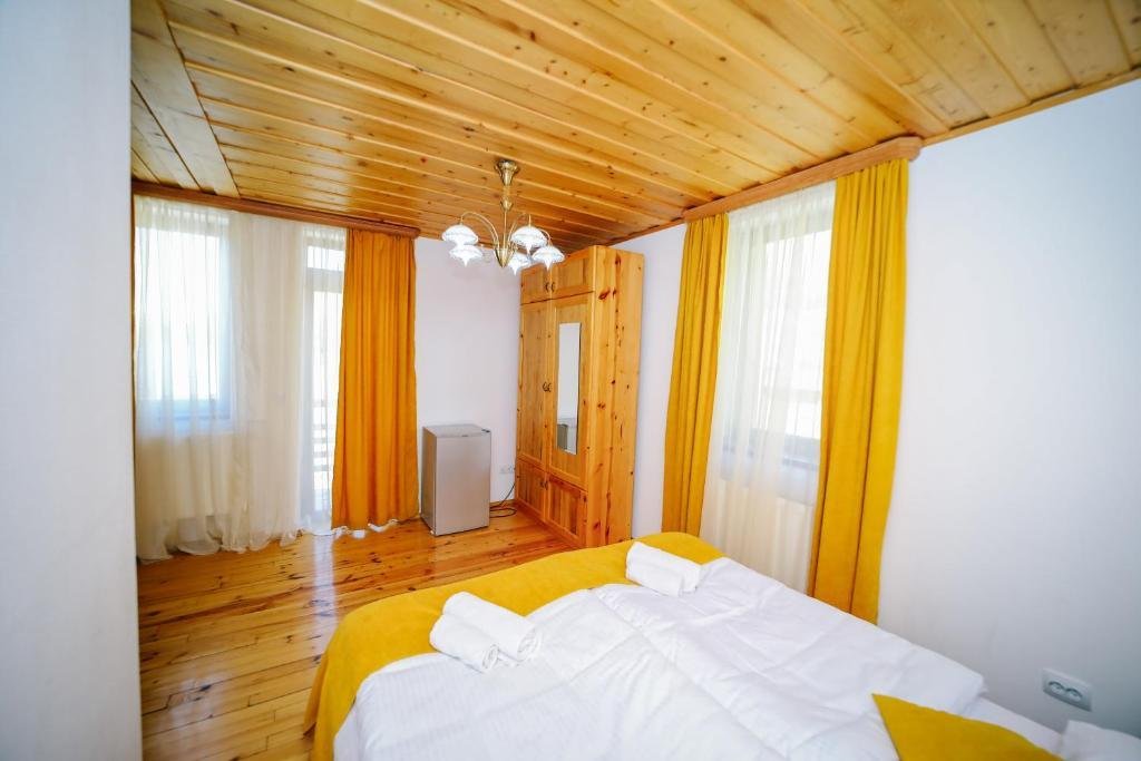 Степанцминда: Alpenhaus Hotel Kazbegi