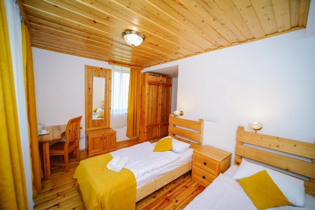 Степанцминда: Alpenhaus Hotel Kazbegi
