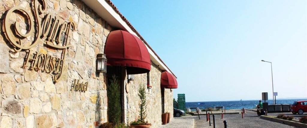 Бозджаада: Şonef House Otel