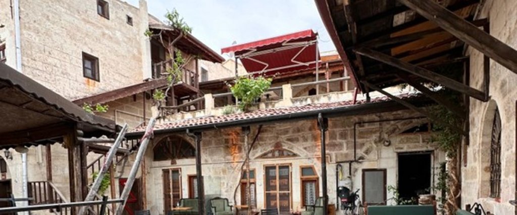 Аванос: Tokmak Konuk Evi