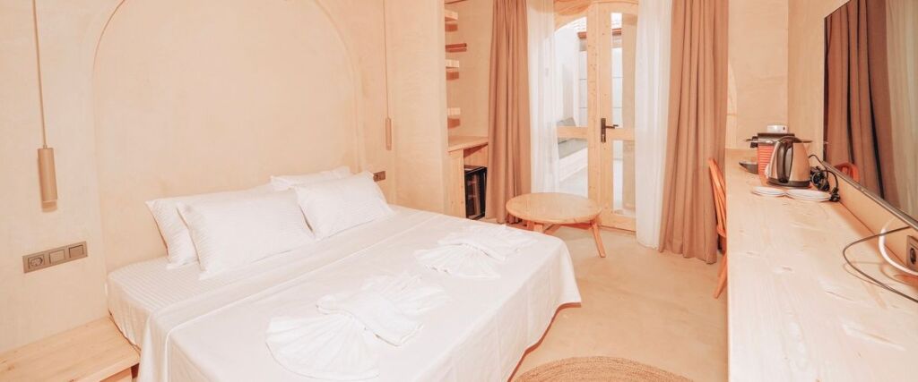 Гюндоган: Felix Rooms