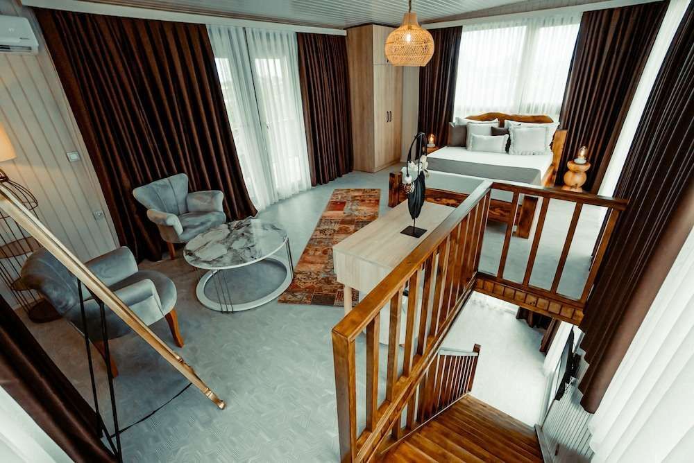 Чиралы: Cirali Hestia Lodge