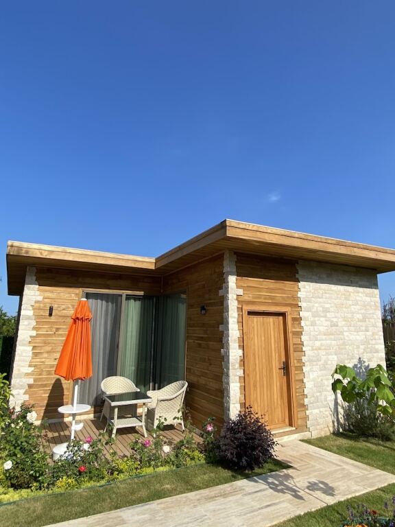 Чиралы: Cirali Hestia Lodge