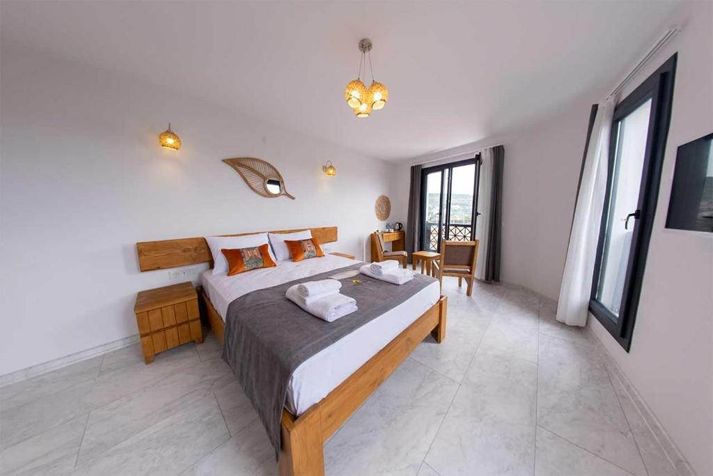 Фоча: Foça Kybele Pension
