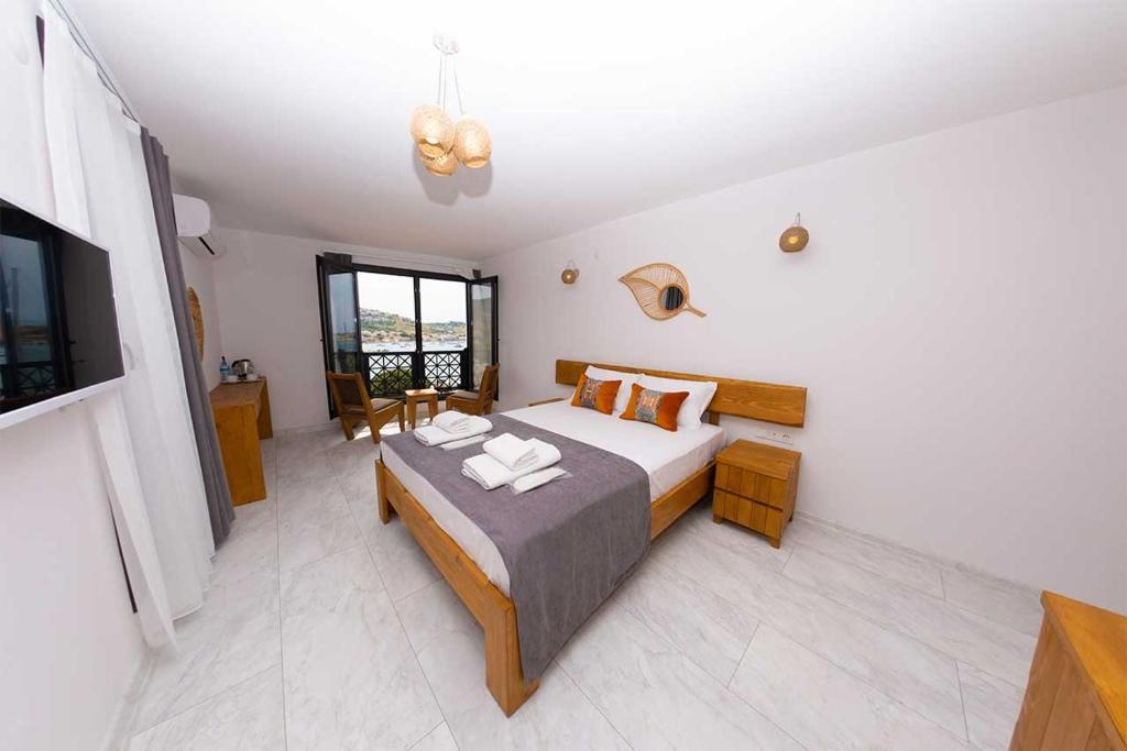 Фоча: Foça Kybele Pension