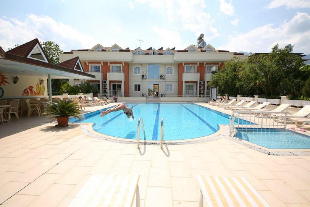 Кемер: Q Max Apart Otel