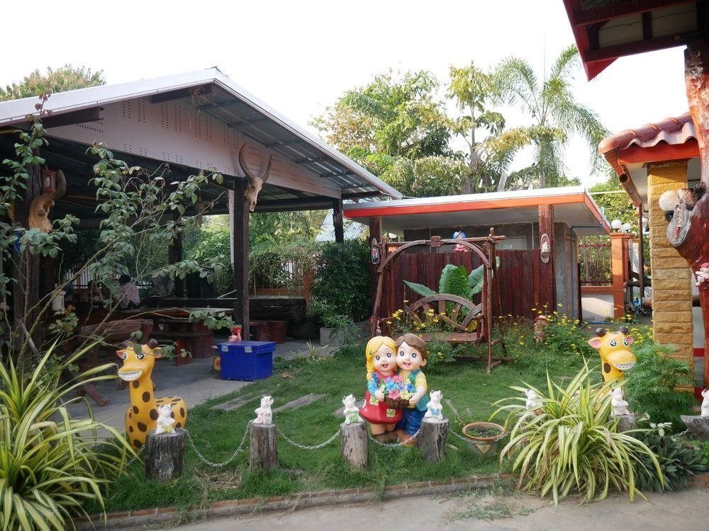 Нанг-Ронг: Baan Petsumran Resort