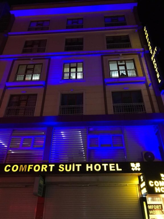Ван: Comfort Suites Hotel