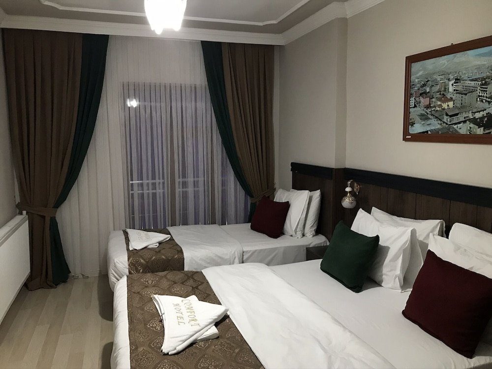 Ван: Comfort Suites Hotel