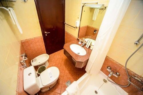 Deluxe Suite At The Doorstep Of Sharjah Mall — фото 4