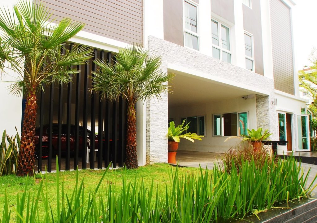 Нонтхабури: Riski Residence Ngamwongwan Soi 8