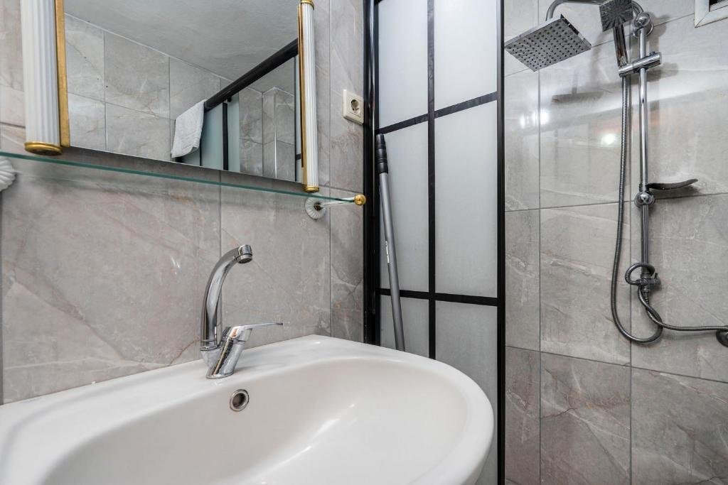 Downtown core 3 bedroom fully equipped — фото 4